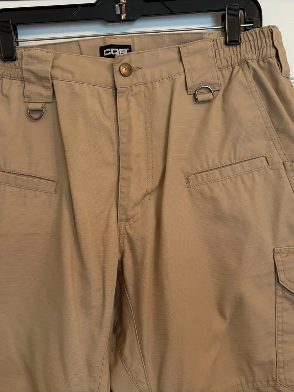Casual Tan Cargo Pants with Utility Pockets - Unknown Brand